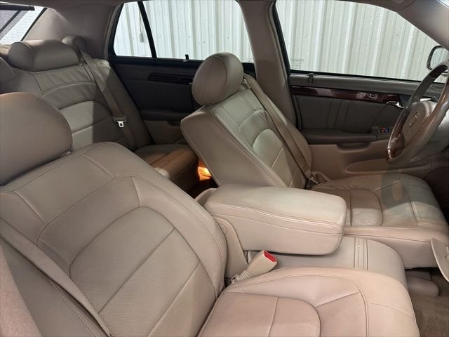 Used 2005 Light Cashmere Cadillac DHS image 22