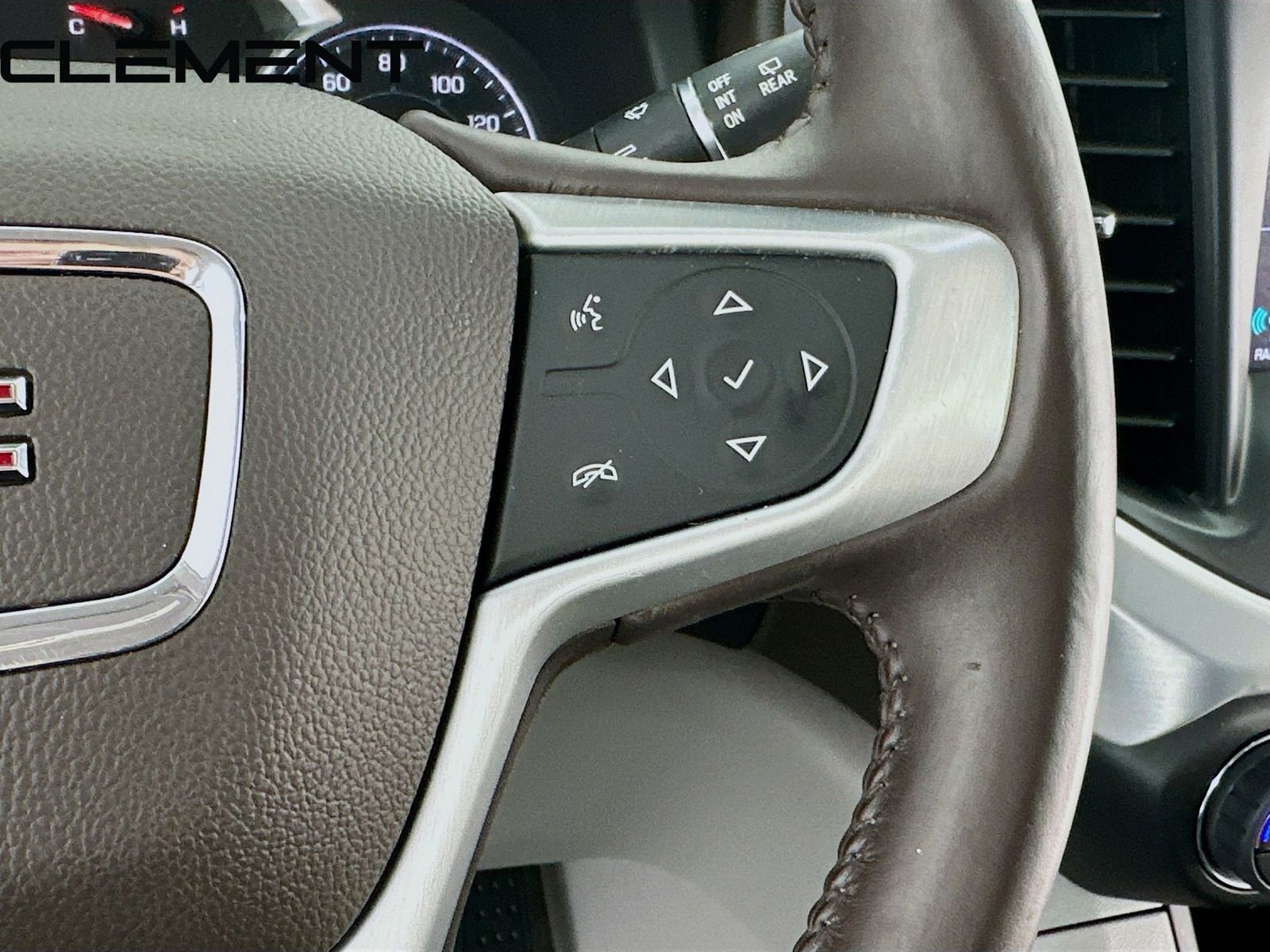 2019 GMC Acadia SLT-1 - Photo 17