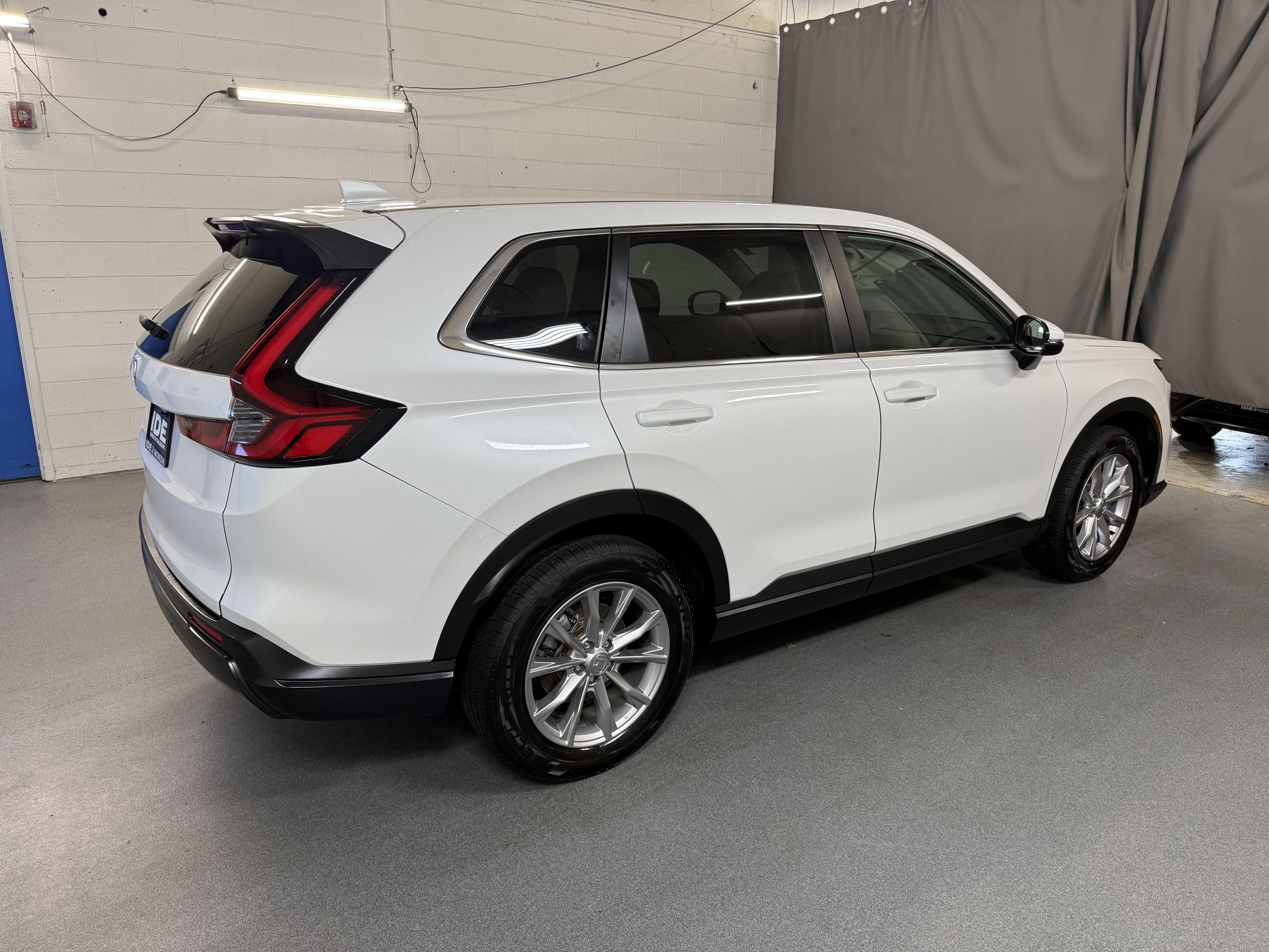 Certified Used 2025 Platinum White Pearl Honda EX image 34