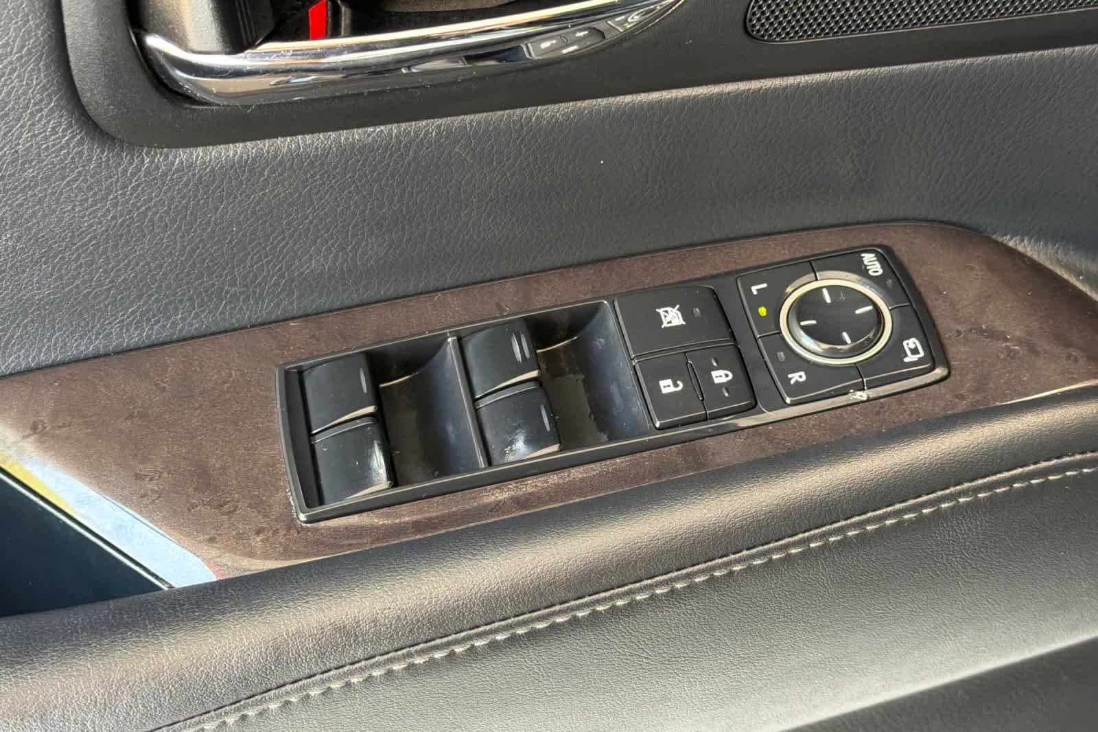 Used 2015 Obsidian Lexus  image 13