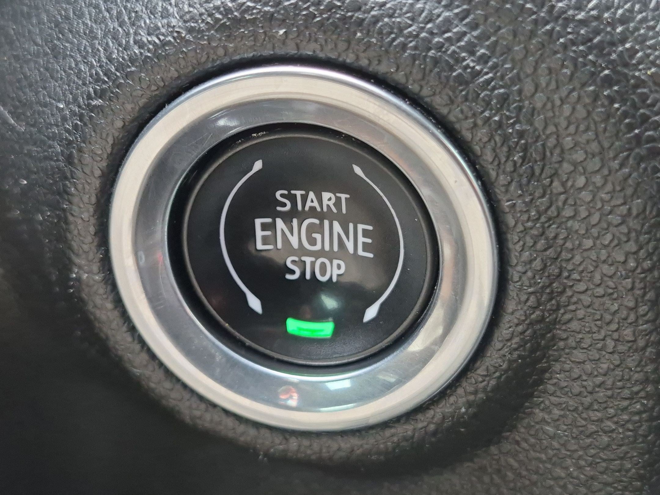Used 2020 SATIN STEEL METALLIC Chevrolet LT Trail Boss image 17