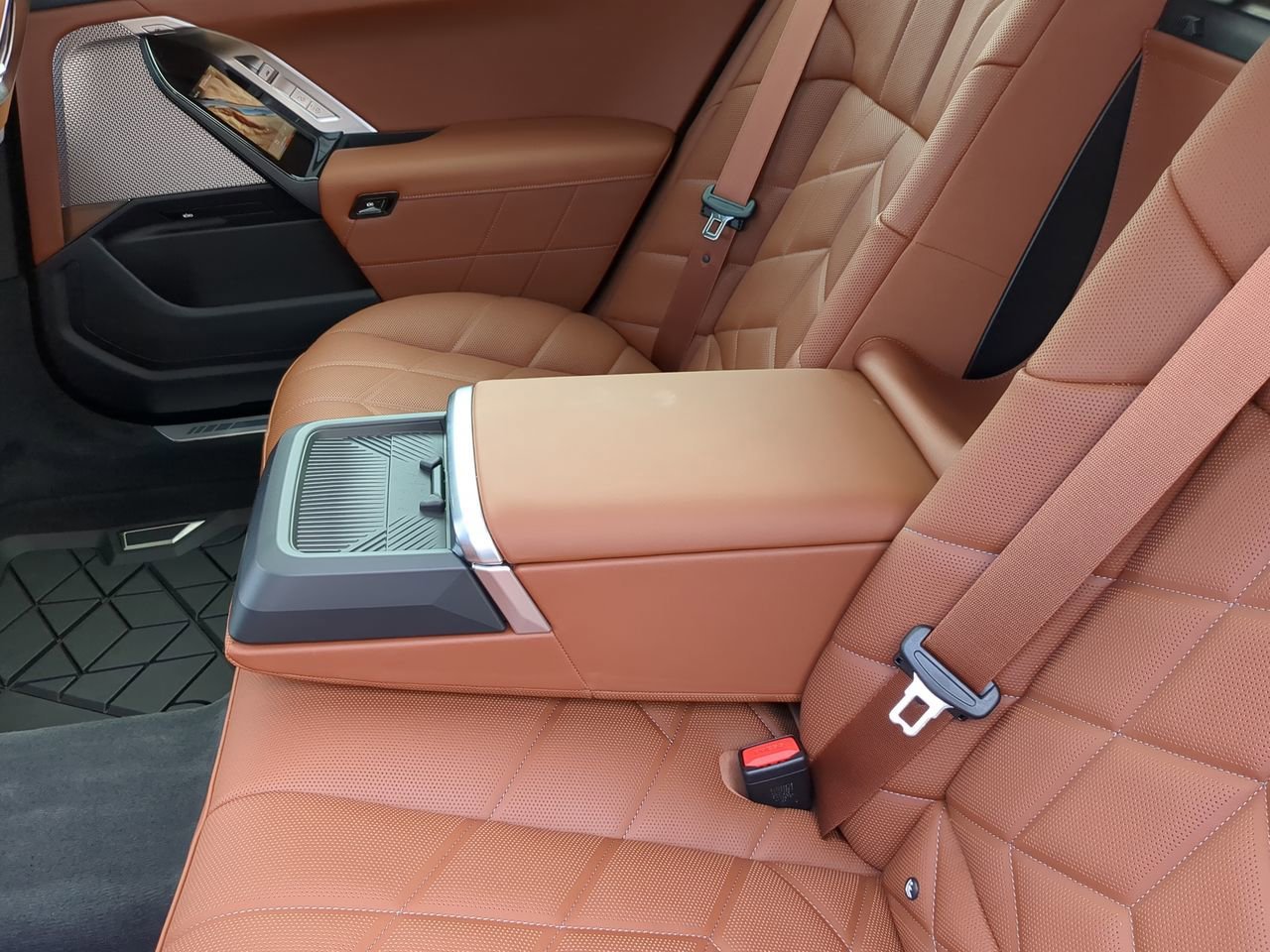 2025 BMW 7 Series 740i - Photo 31