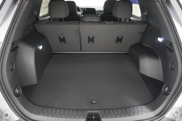 2027 Chevrolet Equinox LT - Photo 8