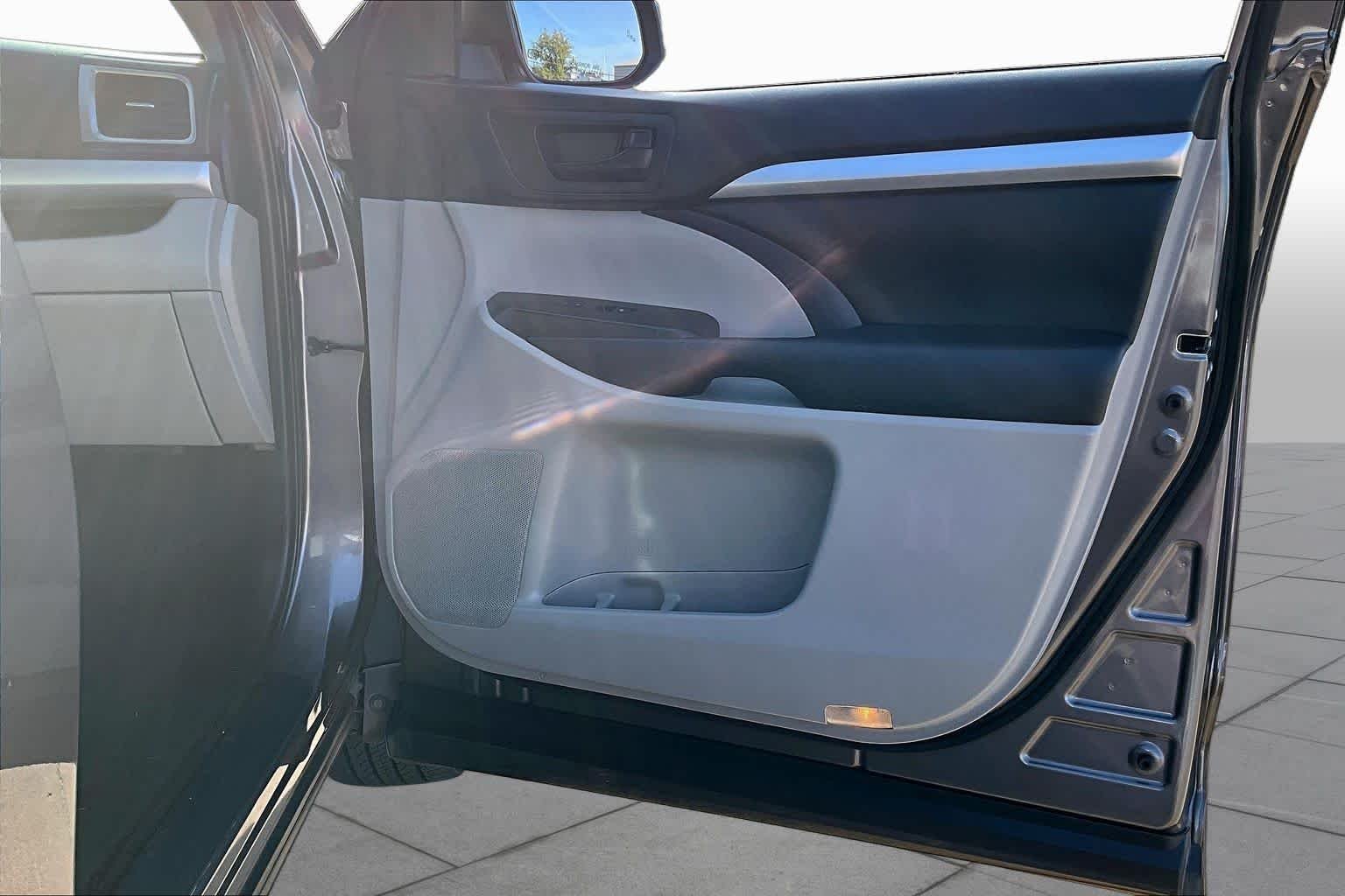 Used 2019 Predawn Gray Mica Toyota LE Plus image 26