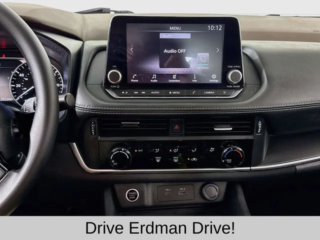Used 2021 White Nissan S image 19