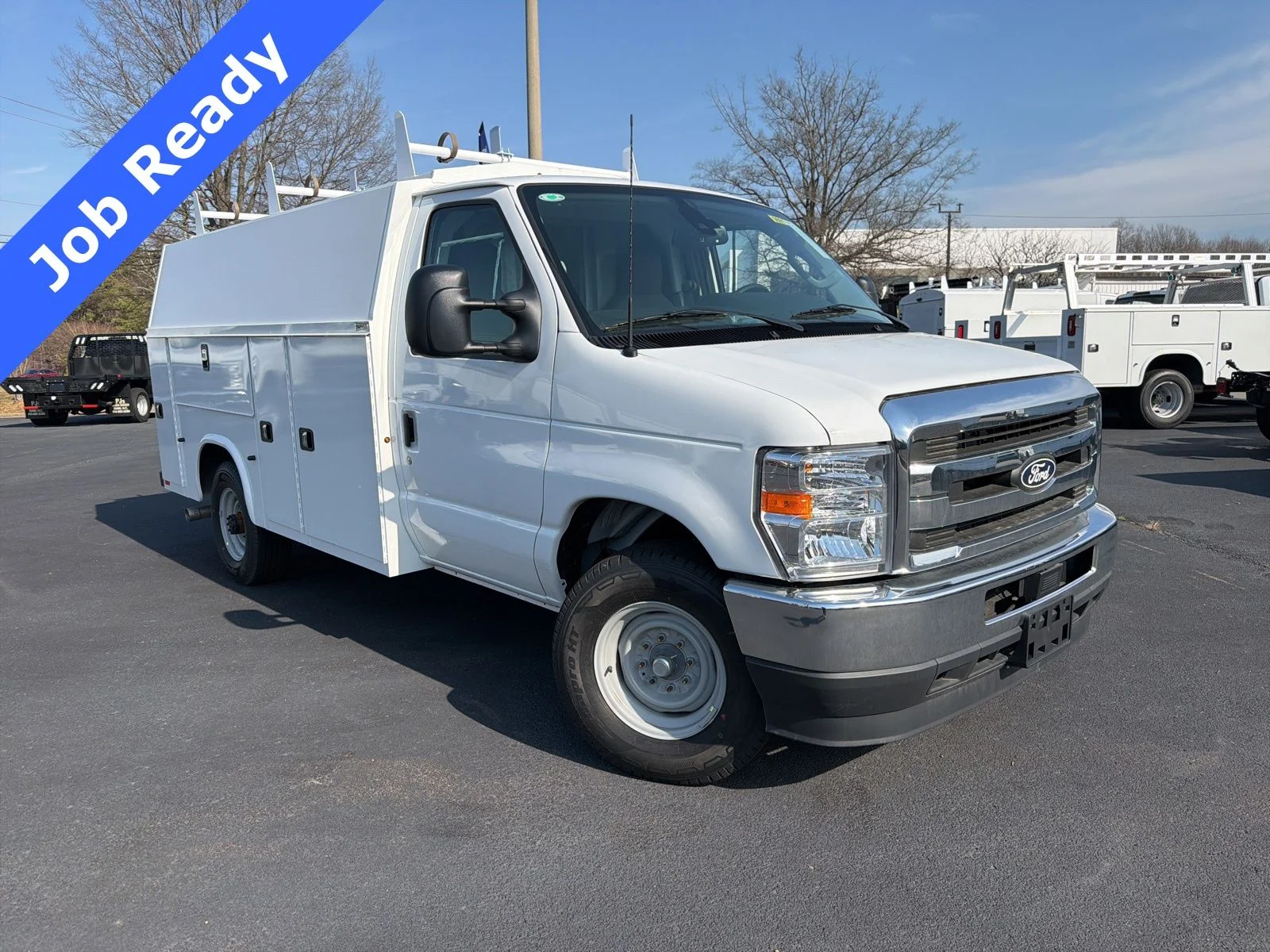 2026 Ford E-Series SRW E-350 Super Duty 138 in WB's photo