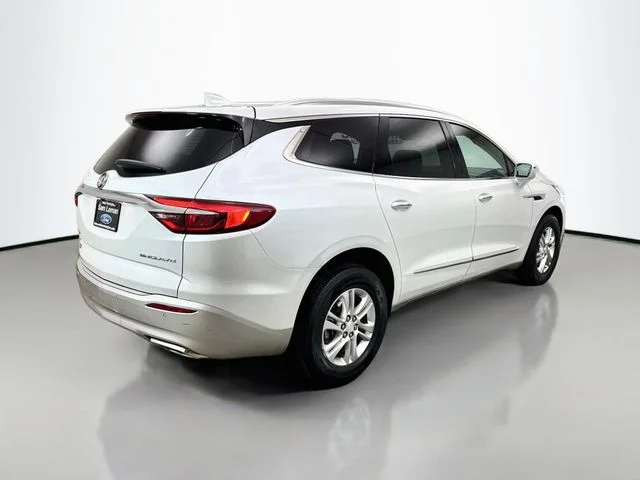 Certified Used 2018 White Frost Tri-Coat Buick Essence image 7