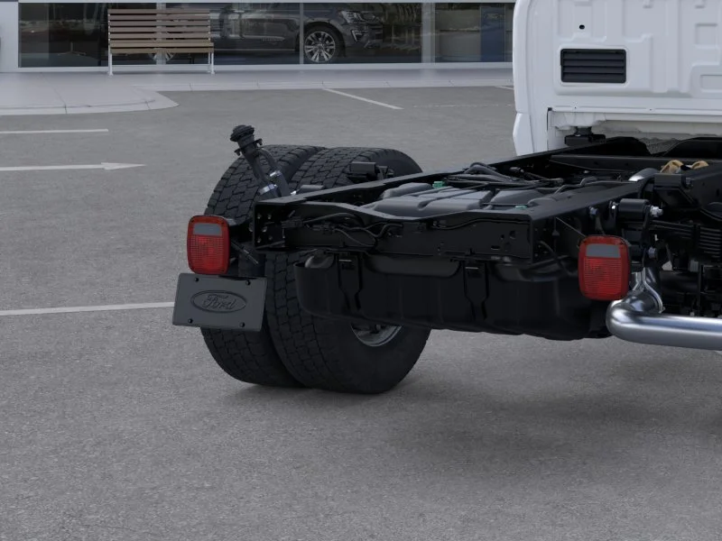 New 2026 Oxford White Ford F-550® XL image 21