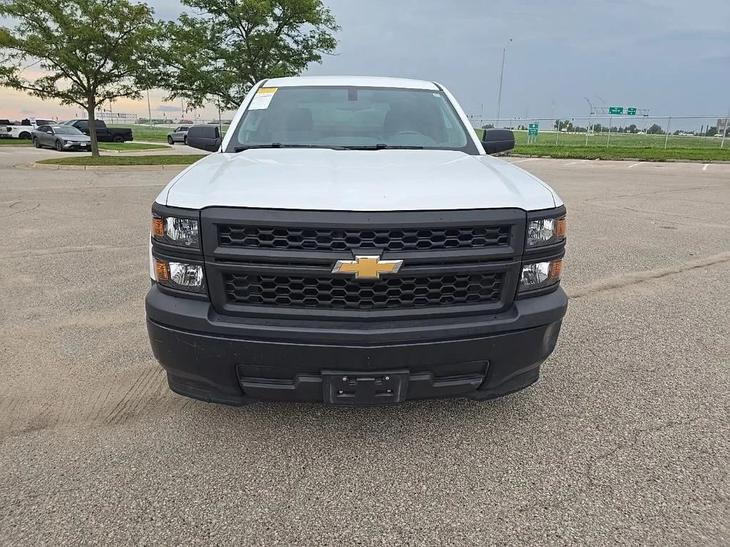 Used 2015 White Chevrolet WT image 2