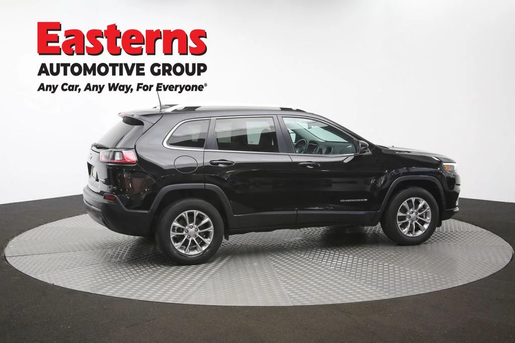 Used 2021 Black Jeep Latitude Plus image 43