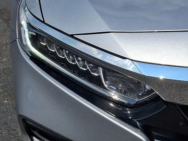 Used 2018 Gray Honda EX-L image 10