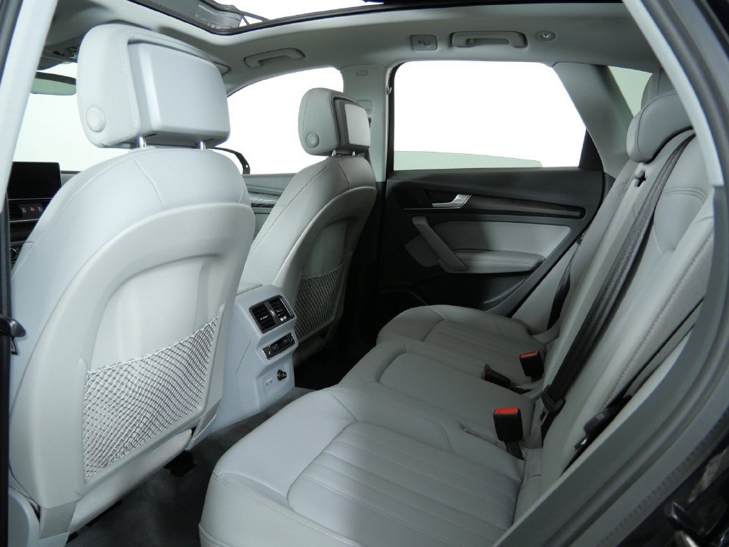 Used 2020 Blue Audi 45 Premium Plus image 30