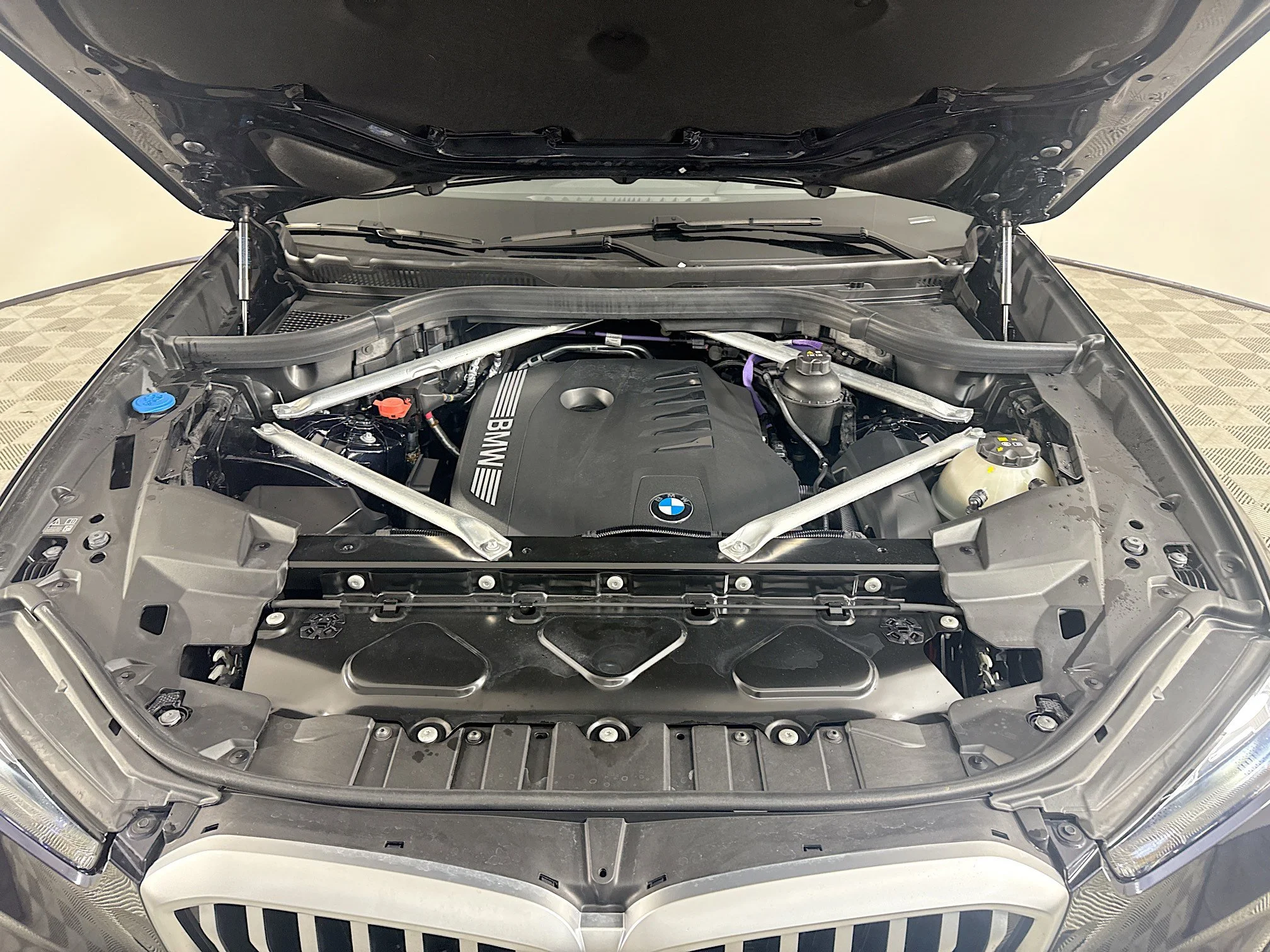 Used 2026 Carbon Black Metallic BMW sDrive40i image 35
