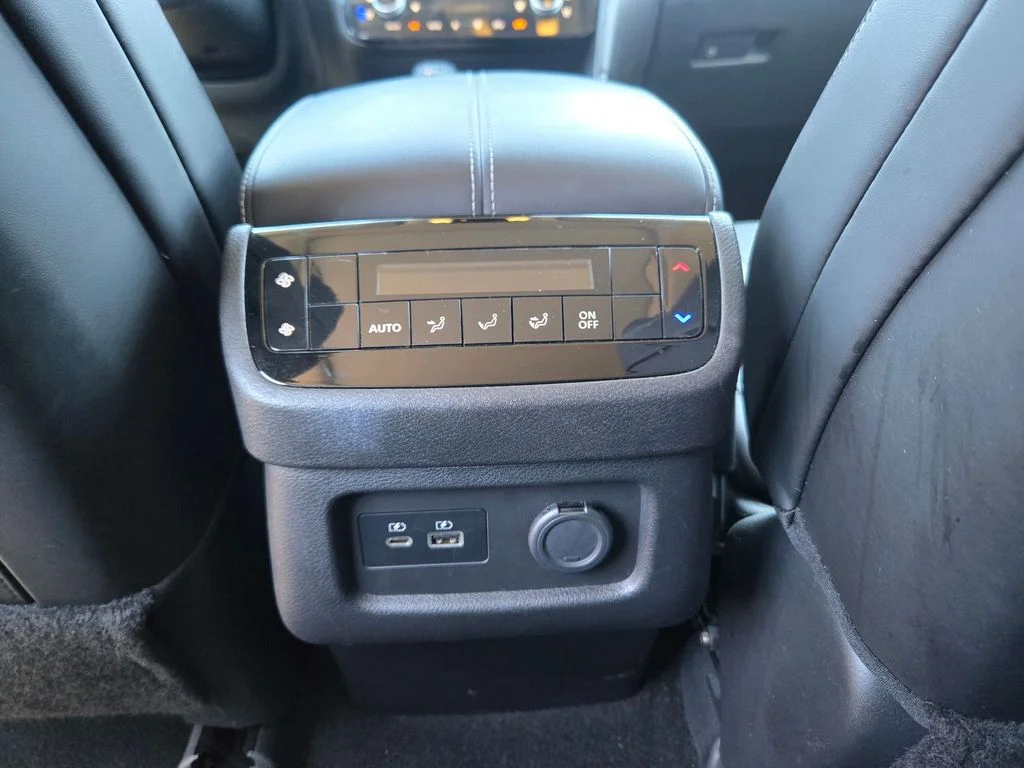 Used 2023 Graphite Shadow INFINITI LUXE image 14