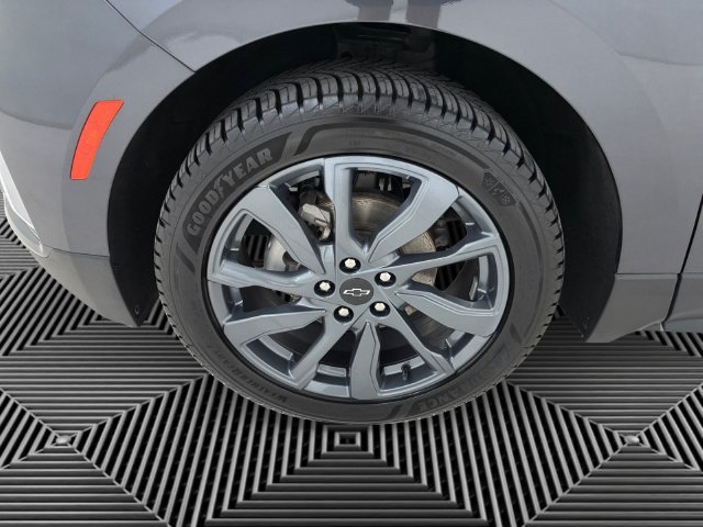 Used 2022 IRON GRAY METALLIC Chevrolet RS image 9
