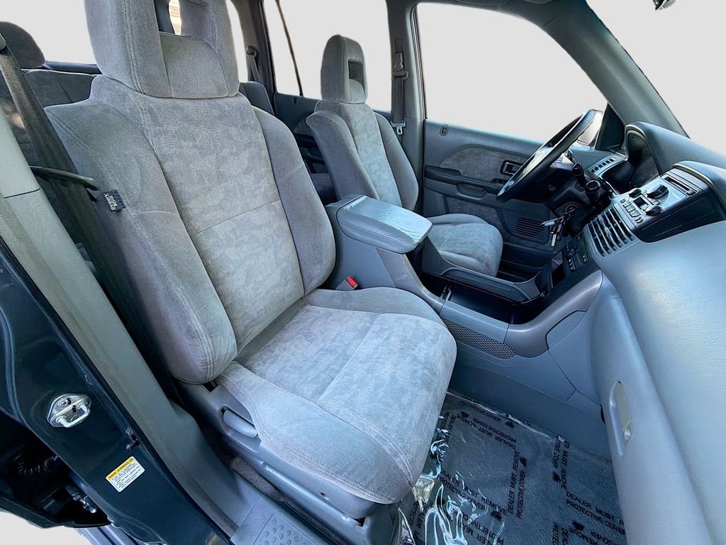 Used 2003 Starlight Silver Metallic Honda EX image 25
