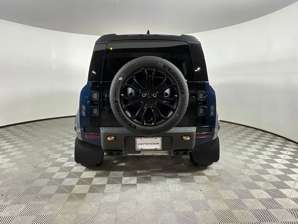 New 2026 Sargasso Blue Land Rover  OCTA image 7