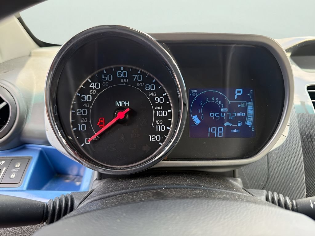Used 2015 Metallic paint.) Chevrolet LS image 7