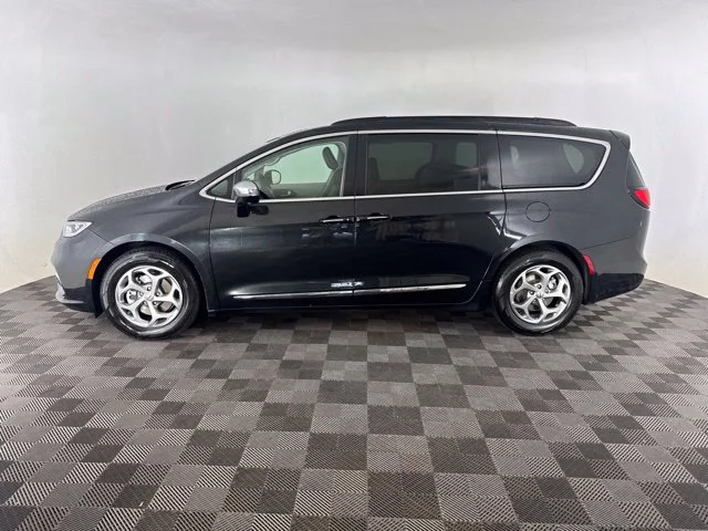 Used 2023 Black Chrysler Limited image 17