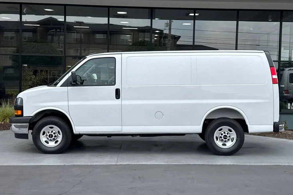 Used 2025 Summit White GMC Work Van image 7