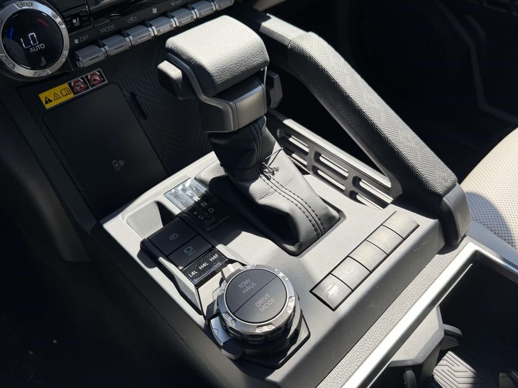 2026 Toyota Tacoma Limited - Photo 6