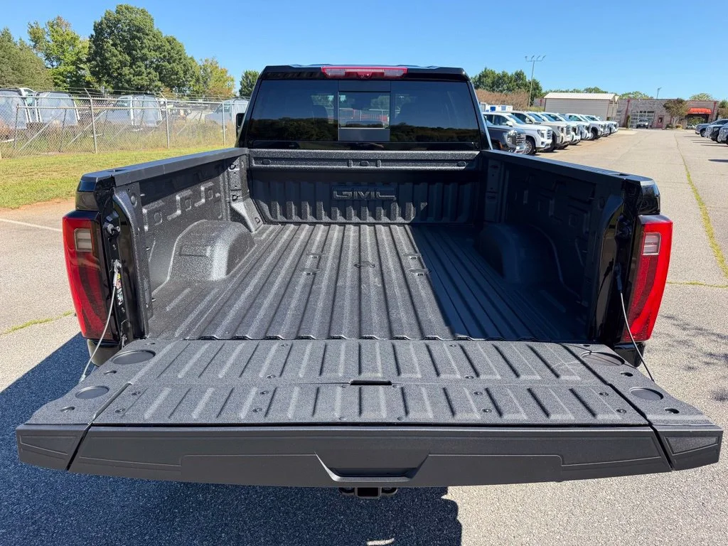 2026 GMC Sierra 2500HD Denali Ultimate - Photo 9