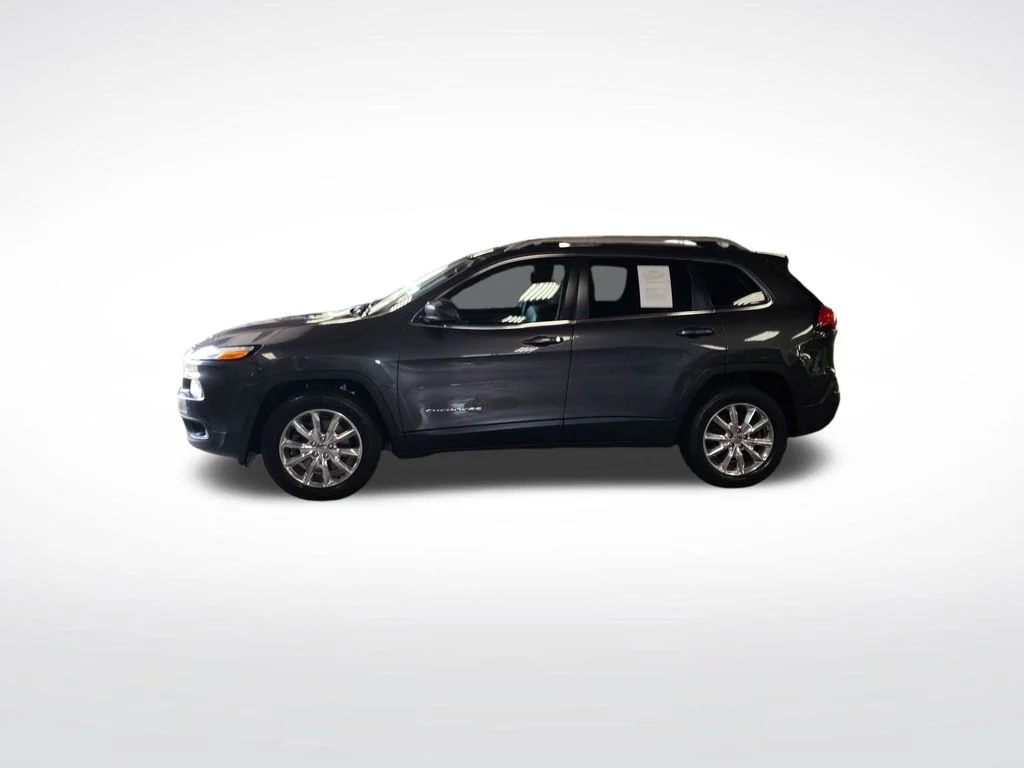 Used 2015 Gray Jeep Limited image 2