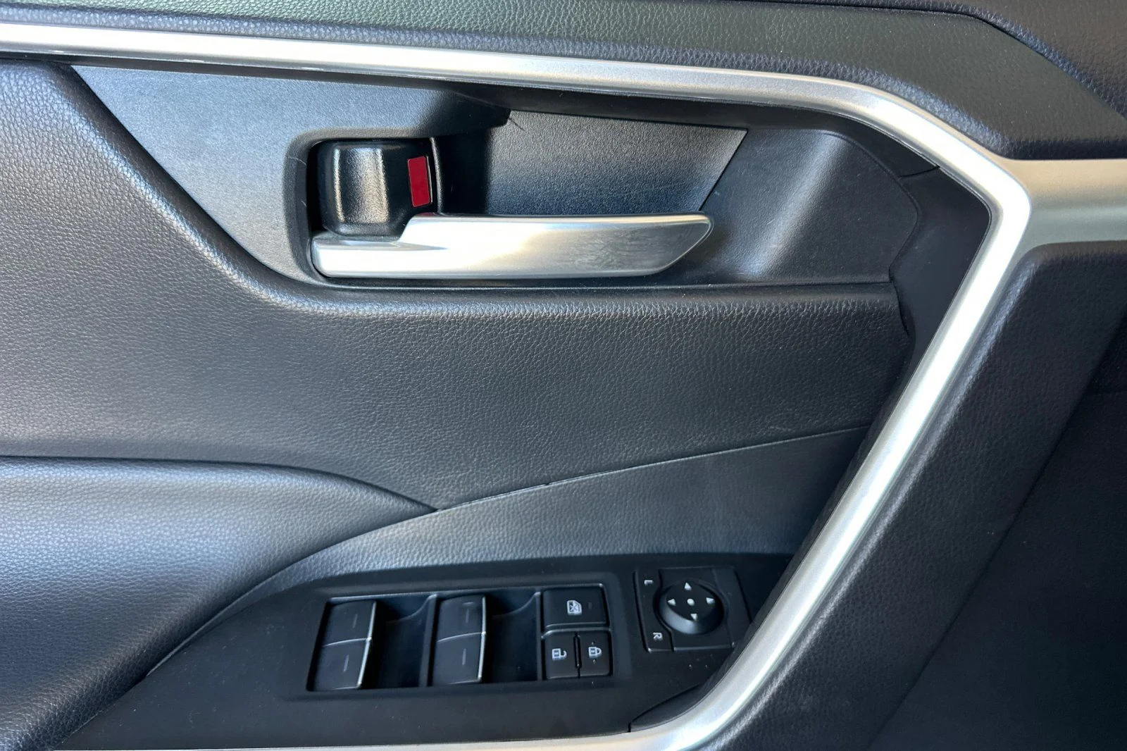 Used 2025 Gray Toyota XLE image 12