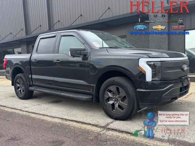 Used 2024 Black Metallic Ford Flash image 1