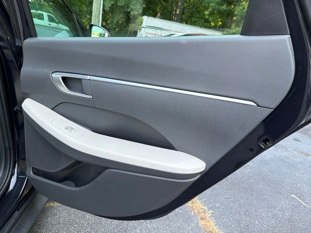 Used 2023 Blue Hyundai SE image 16