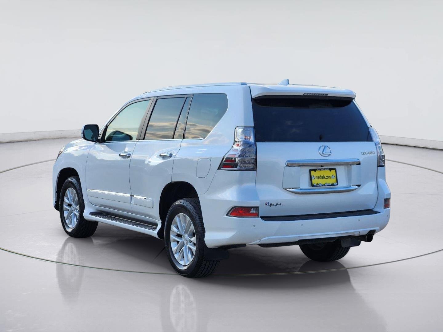 Used 2016 Starfire Pearl Lexus  image 6