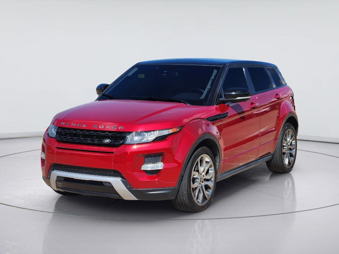 Used 2013 Firenze Red Land Rover Dynamic Premium image 3
