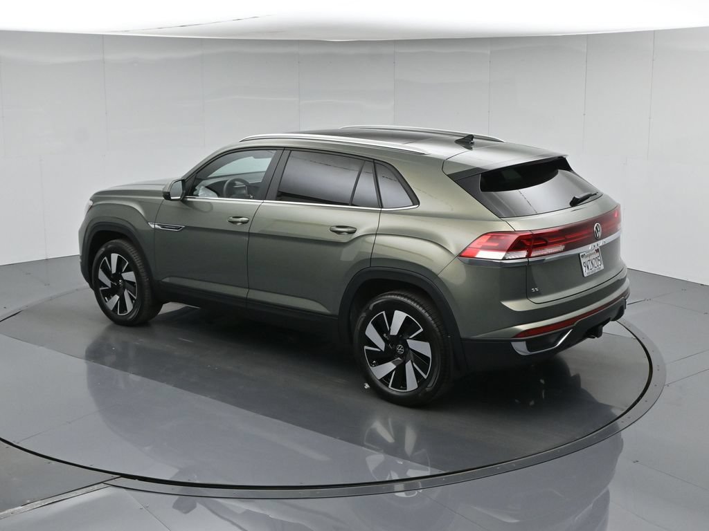 Used 2026 Green Volkswagen SE w/Technology image 44