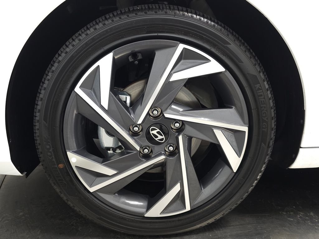 2025 Hyundai Elantra Blue - Photo 13