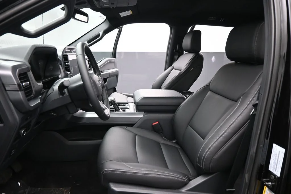 New 2026 Agate Black Metallic Ford XLT image 9
