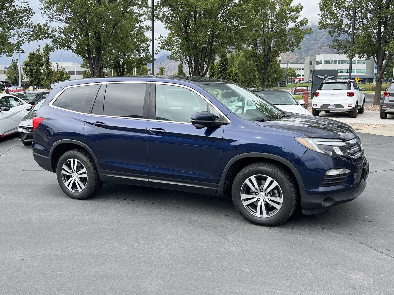 Used 2016 Blue Honda EX-L image 5