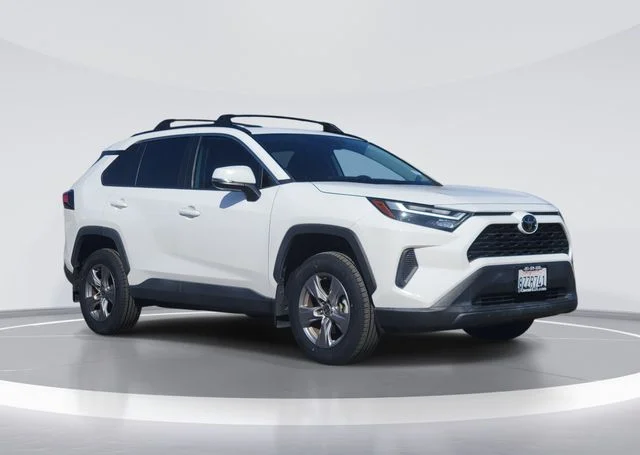 Used 2022 White Toyota XLE image 1