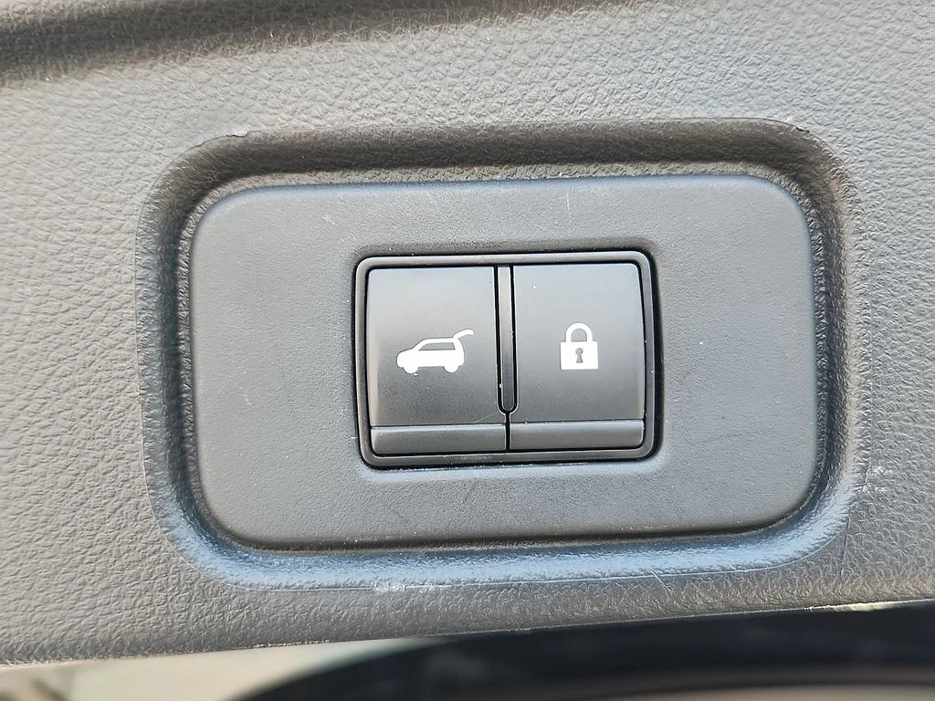 Used 2023 Blue Nissan Platinum image 30