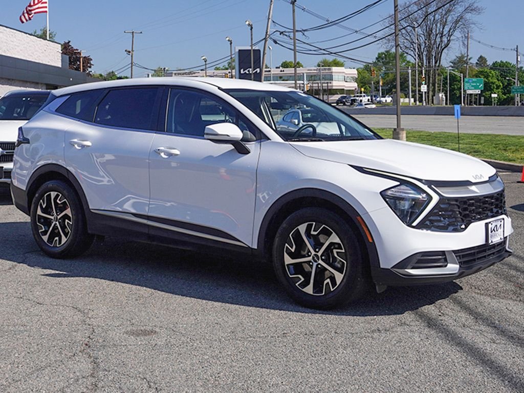 Used 2023 White Kia EX image 49