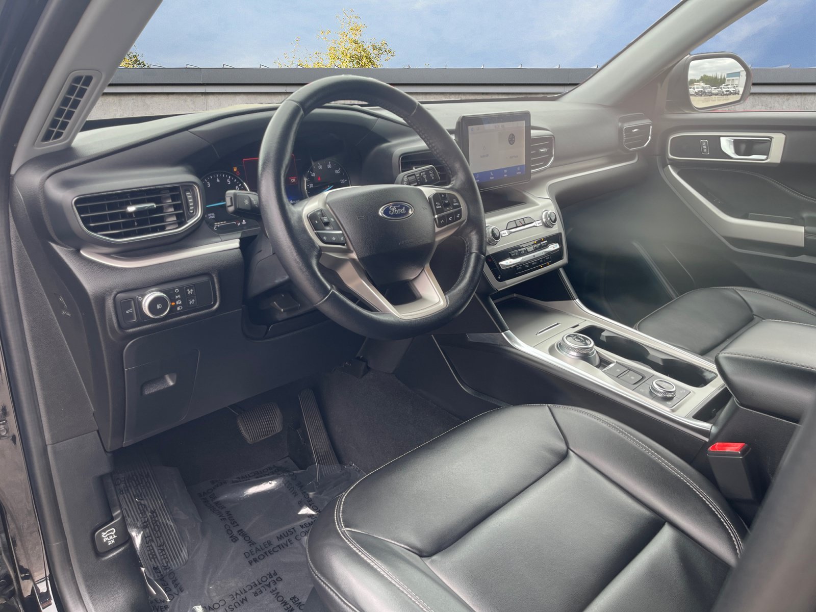2022 Ford Explorer XLT - Photo 10