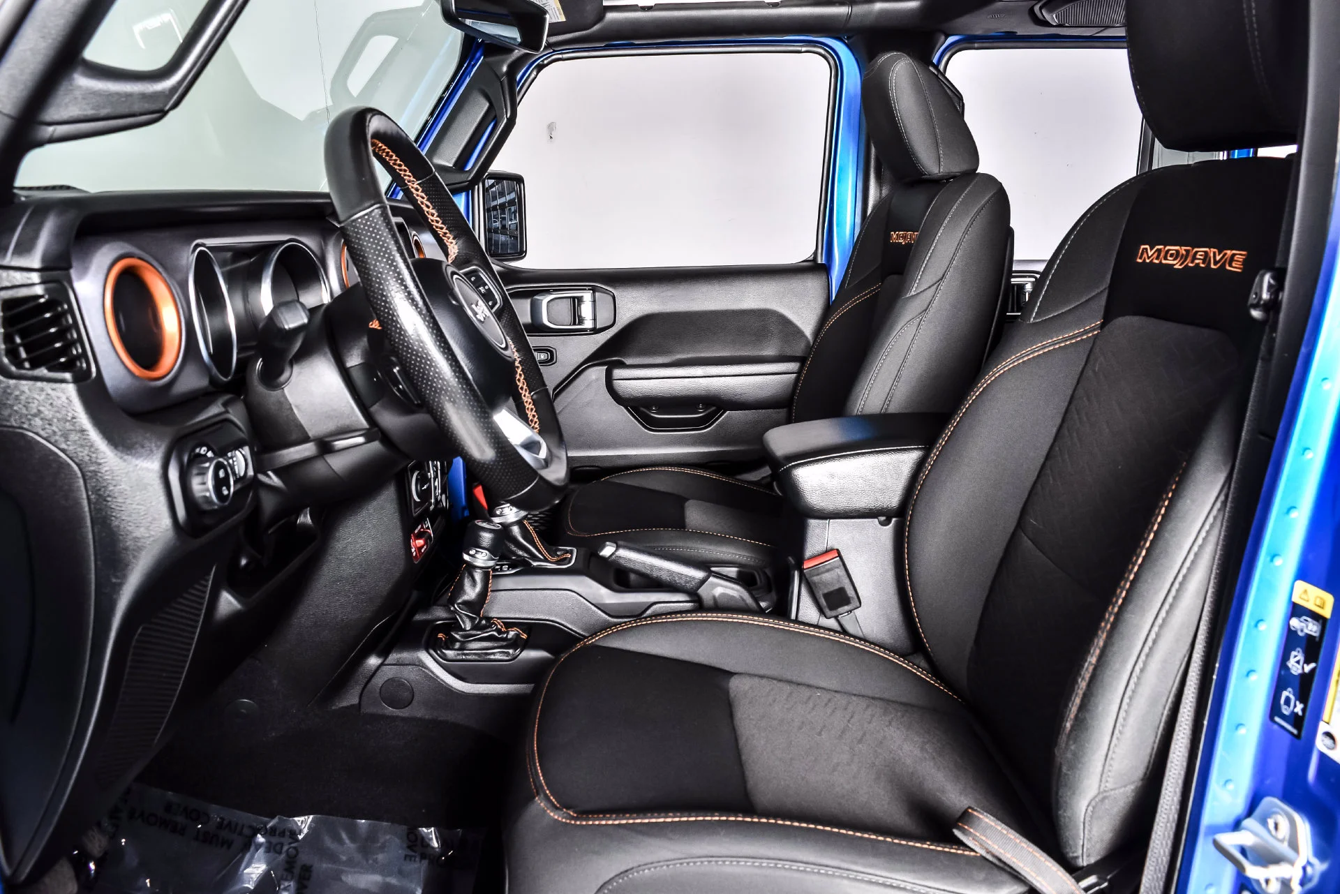 Used 2022 Blue Pearl Jeep Mojave image 13