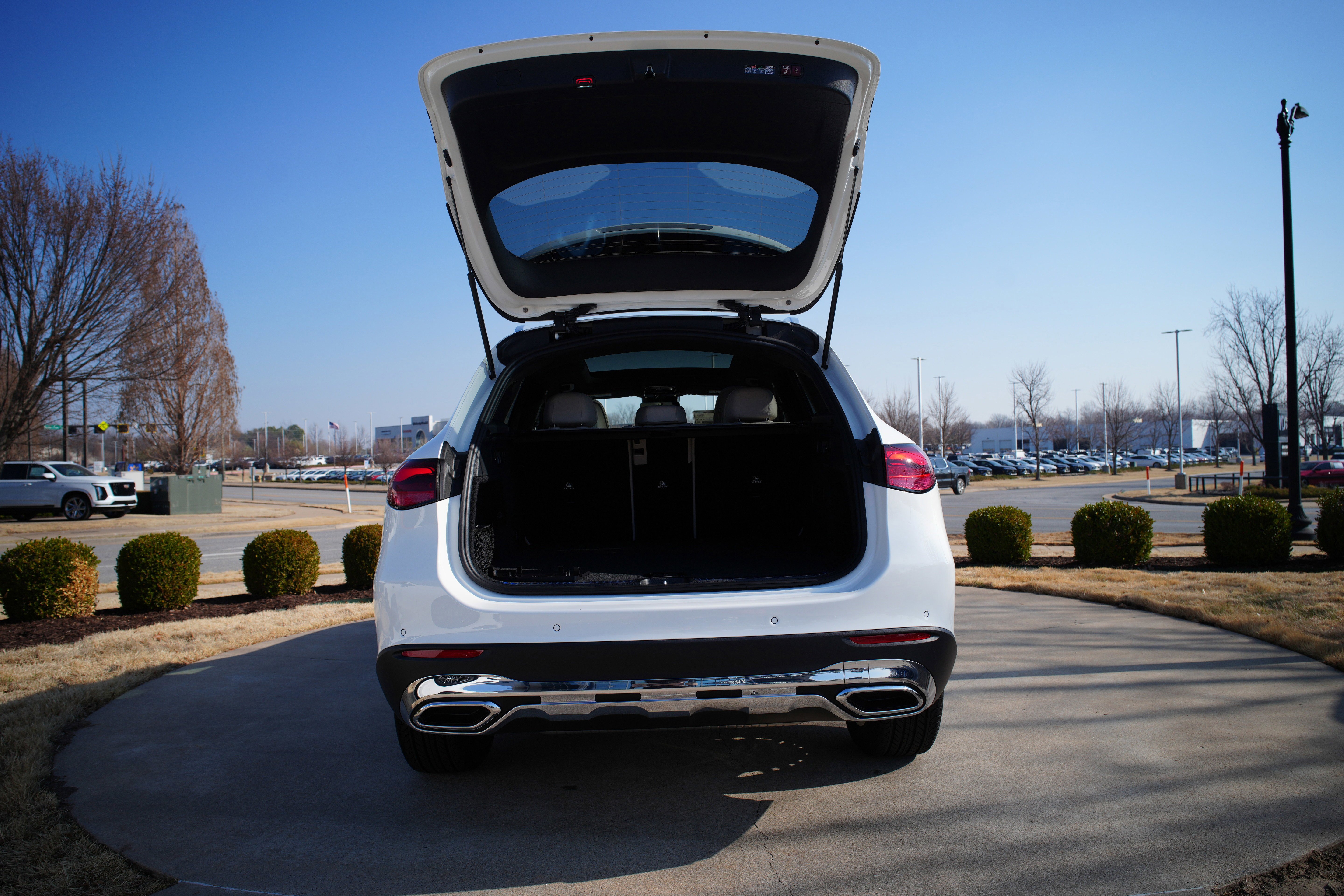 New 2026 POLAR WHITE Mercedes-Benz GLC 300 image 10