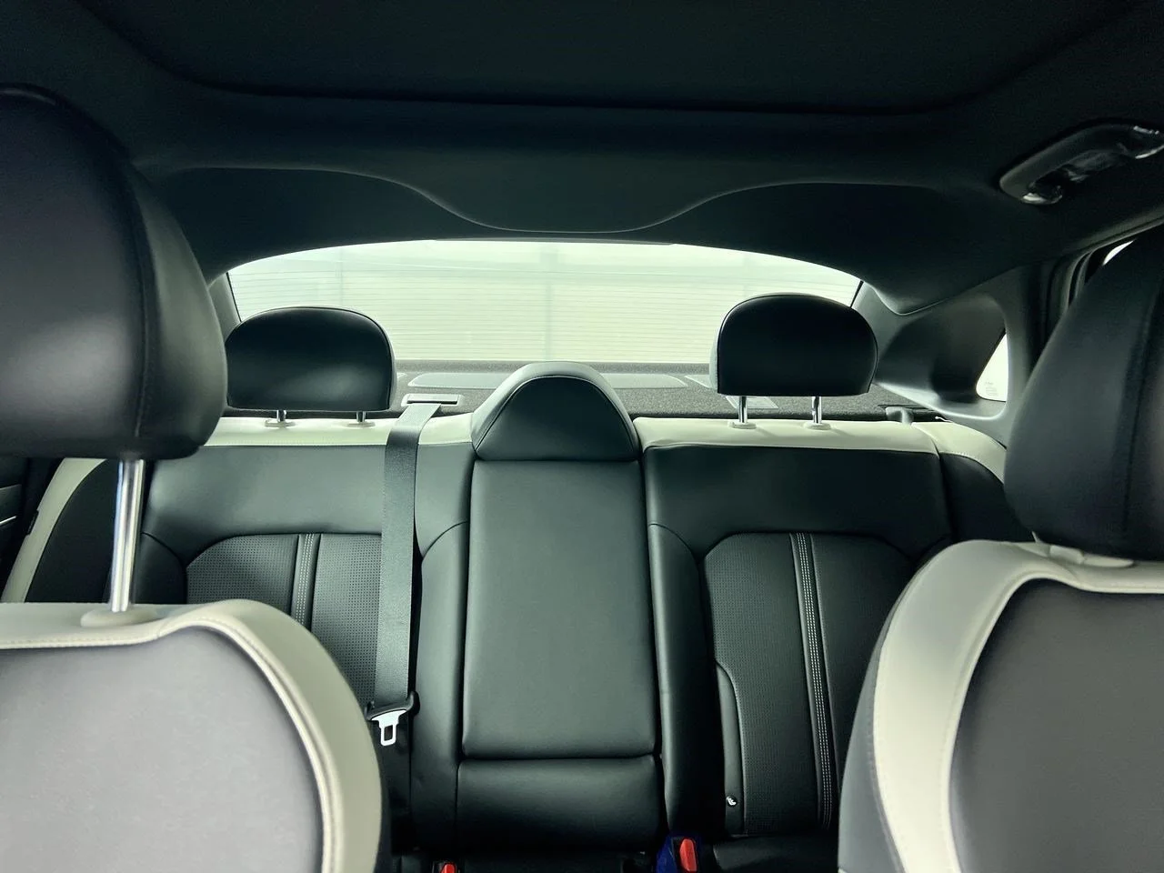 New 2026 Aurora Black Pearl Kia GT-Line FWD image 31