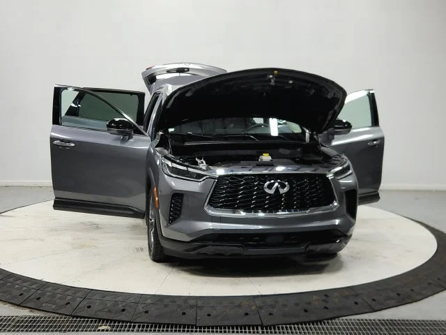 Used 2023 Gray INFINITI LUXE image 11
