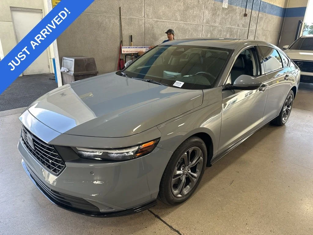 2025 Honda Accord Hybrid EX-L's photo