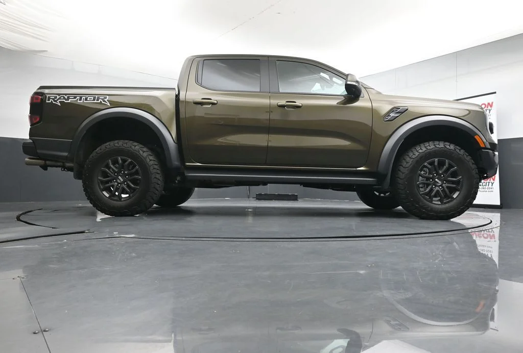 Used 2025 Green Ford Raptor image 24
