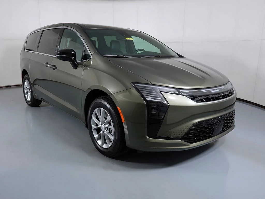 2027 Chrysler Pacifica Select
