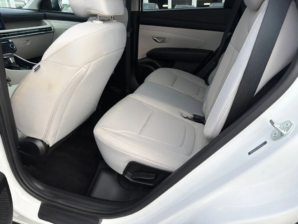 Used 2025 White Hyundai SEL image 21