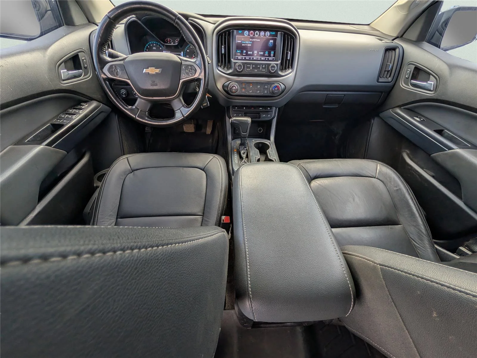 Used 2018 SATIN STEEL METALLIC Chevrolet 4WD Z71 image 30