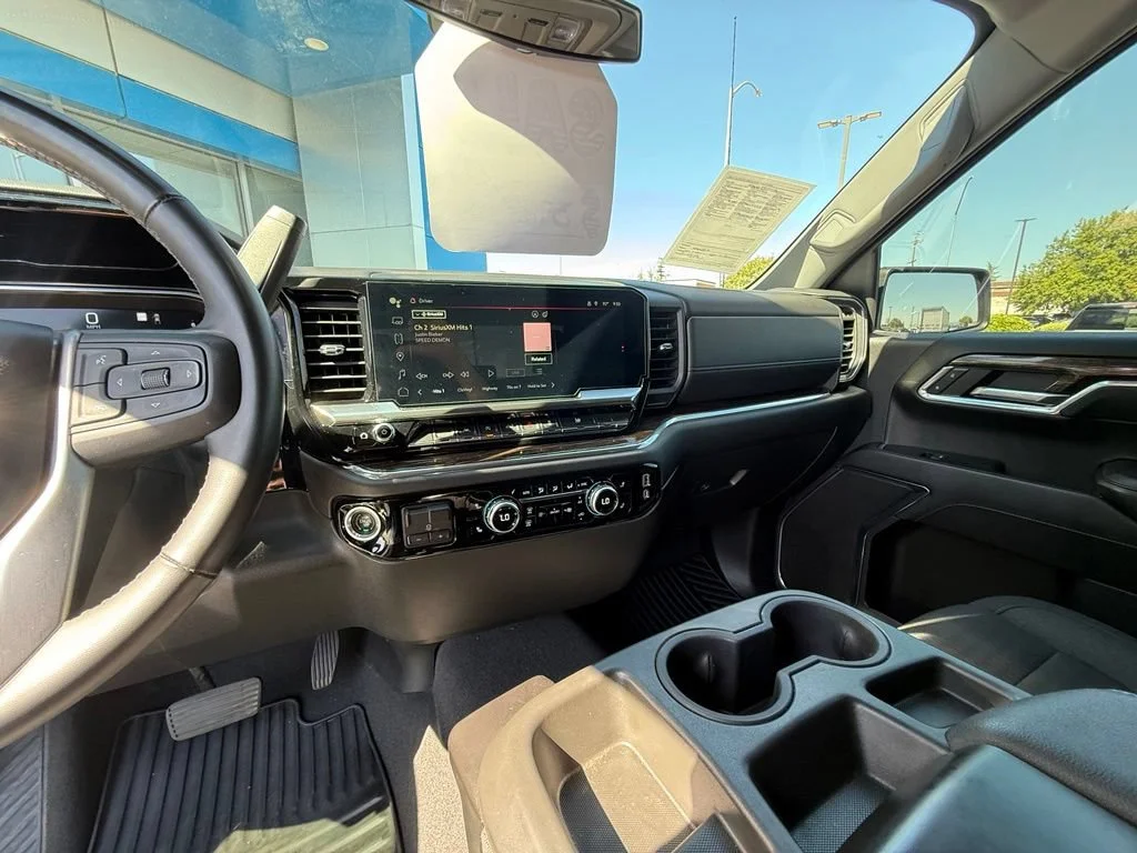 Used 2023 Onyx Black GMC Elevation image 23